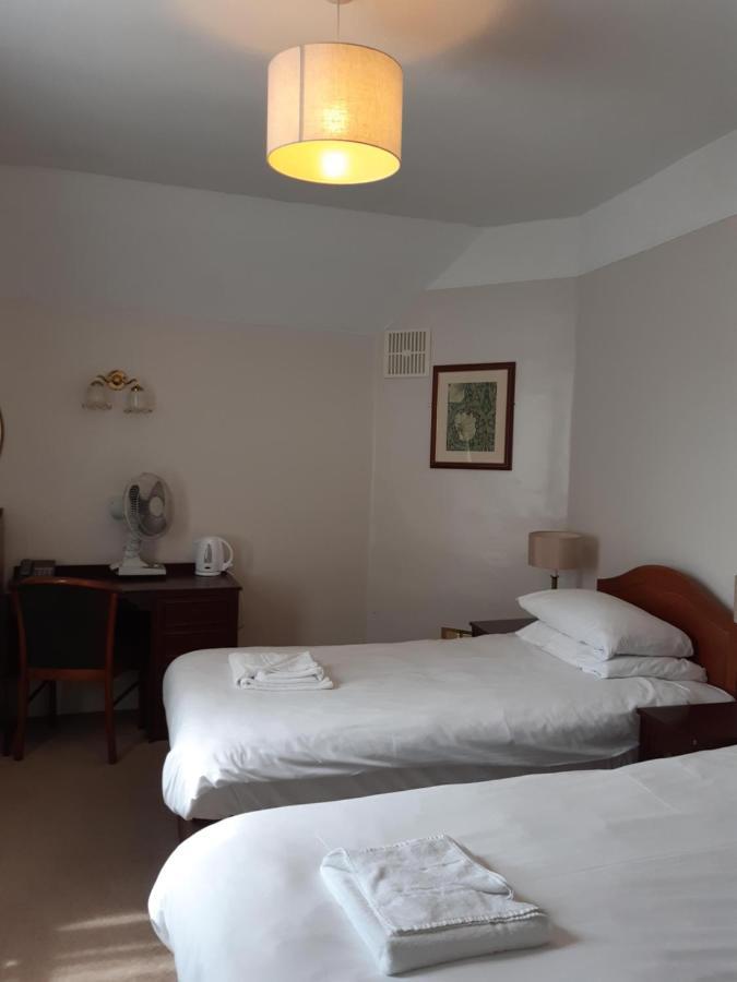 Crescent Hotel Лондон Екстериор снимка