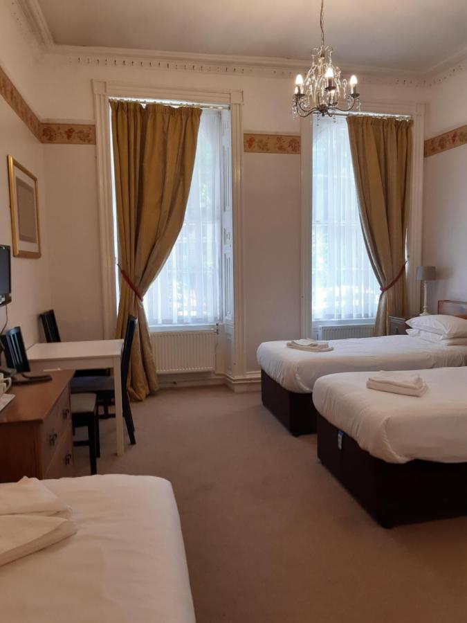Crescent Hotel Лондон Екстериор снимка