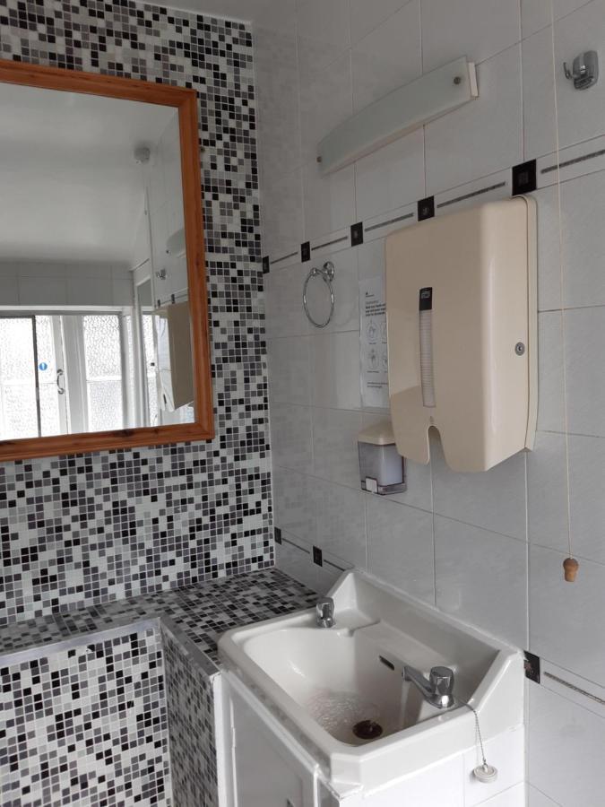 Crescent Hotel Лондон Екстериор снимка