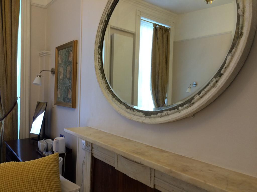 Crescent Hotel Лондон Екстериор снимка