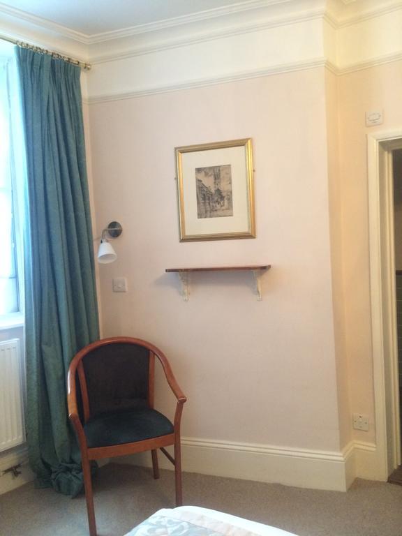 Crescent Hotel Лондон Екстериор снимка