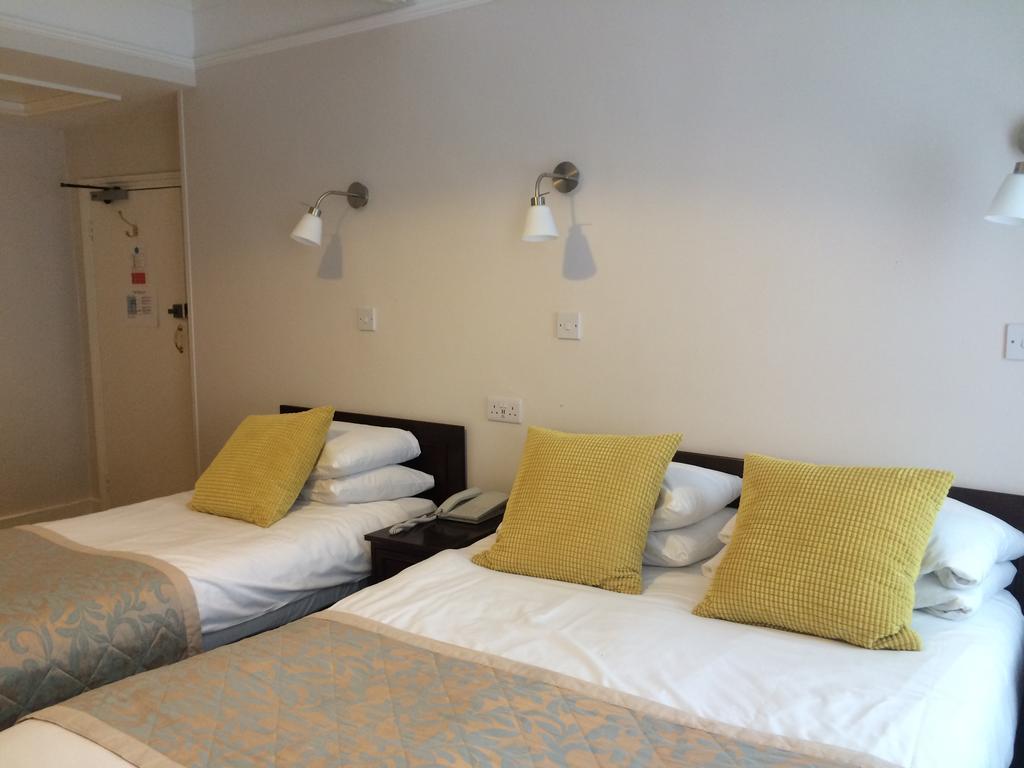Crescent Hotel Лондон Екстериор снимка