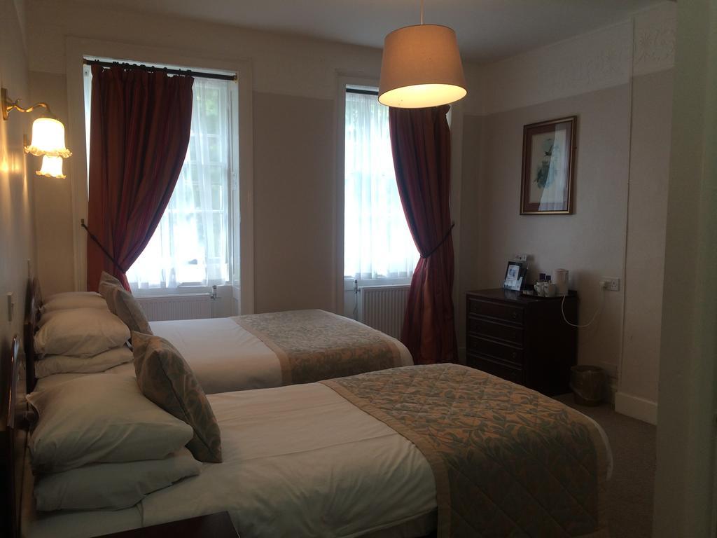Crescent Hotel Лондон Екстериор снимка
