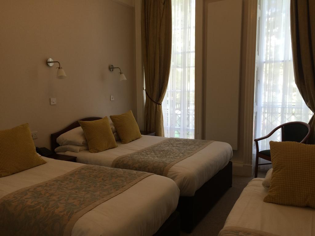 Crescent Hotel Лондон Екстериор снимка