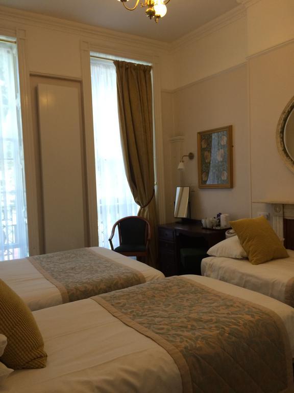 Crescent Hotel Лондон Екстериор снимка